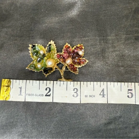 Swoboda Vintage Leaf Necklace Set - Picture 3 of 6